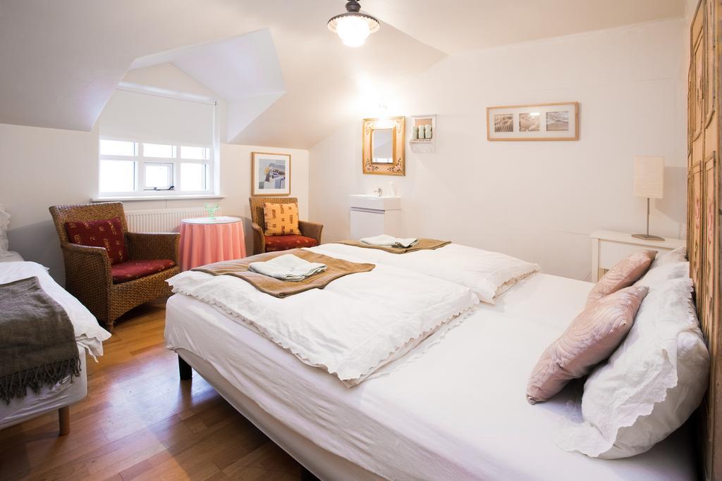 Guesthouse Fludir Habitación foto